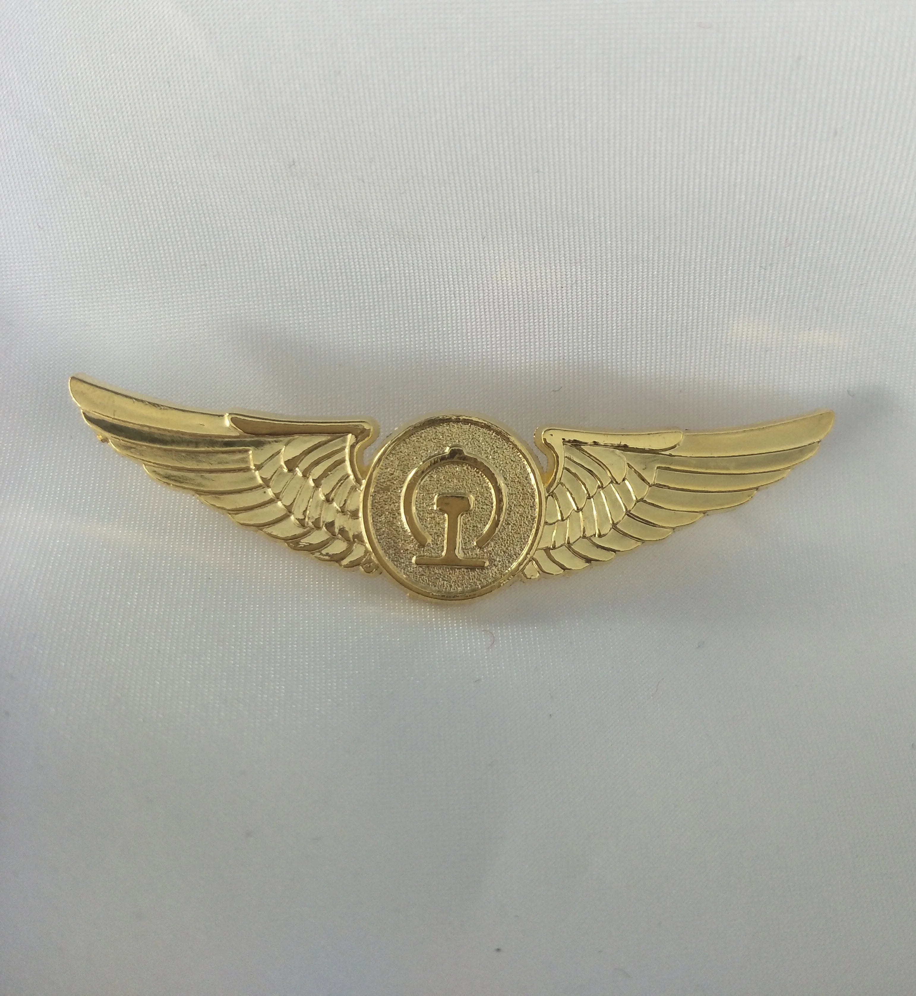 Pilot Badge China Navigation China Southern Airlines Sichuan Airlines Civil Aviation Metal Badge Brooch Copy