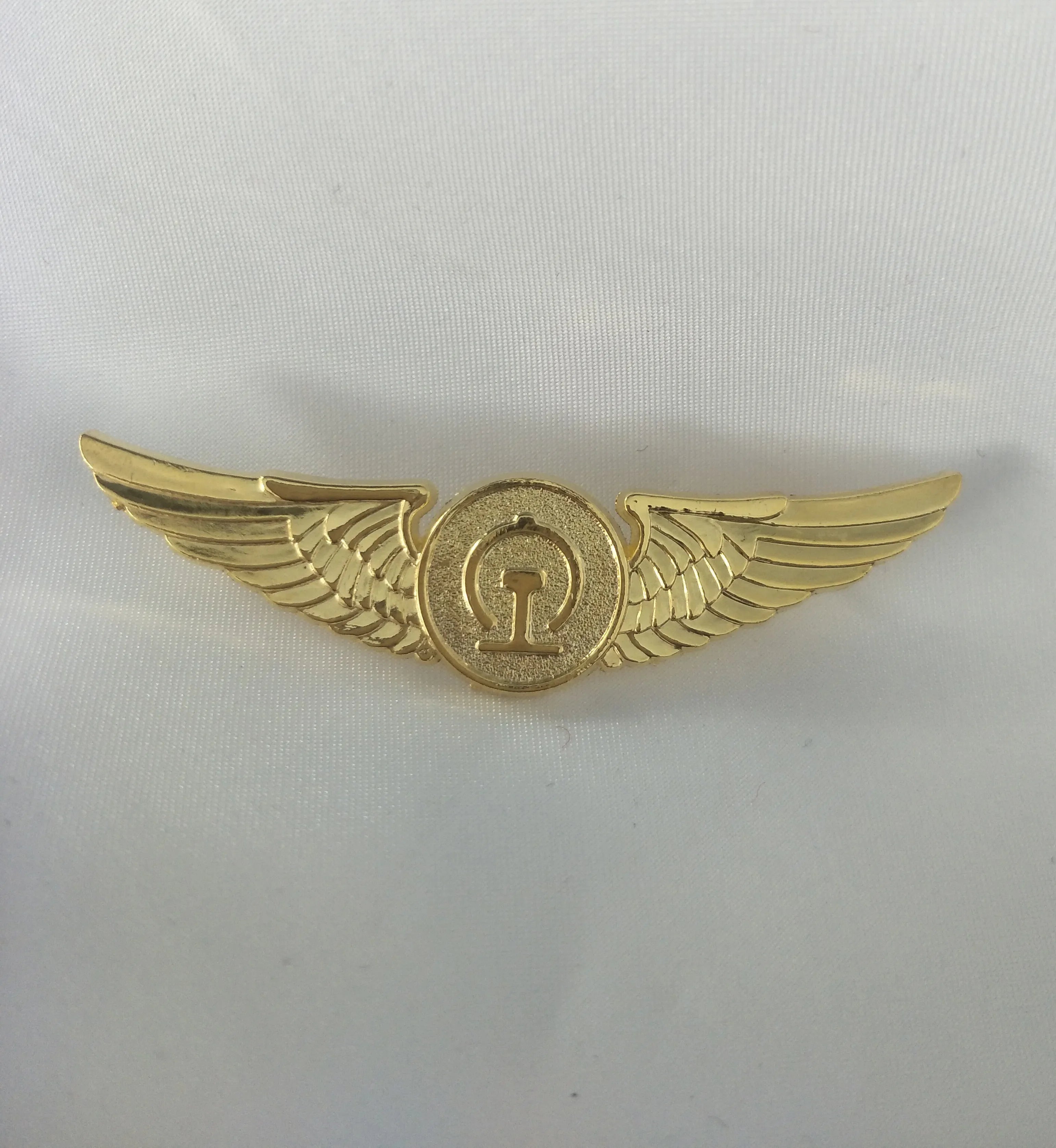 Pilot Flight Officer Wings  Badge Navigation Airlines Civil Aviation Metal Badge Brooch Pins Medal of Challenge Coins